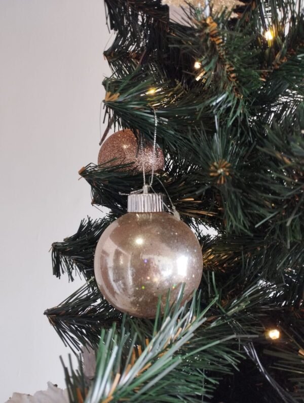 Bola de Navidad oro rosa escarchada - Image 2